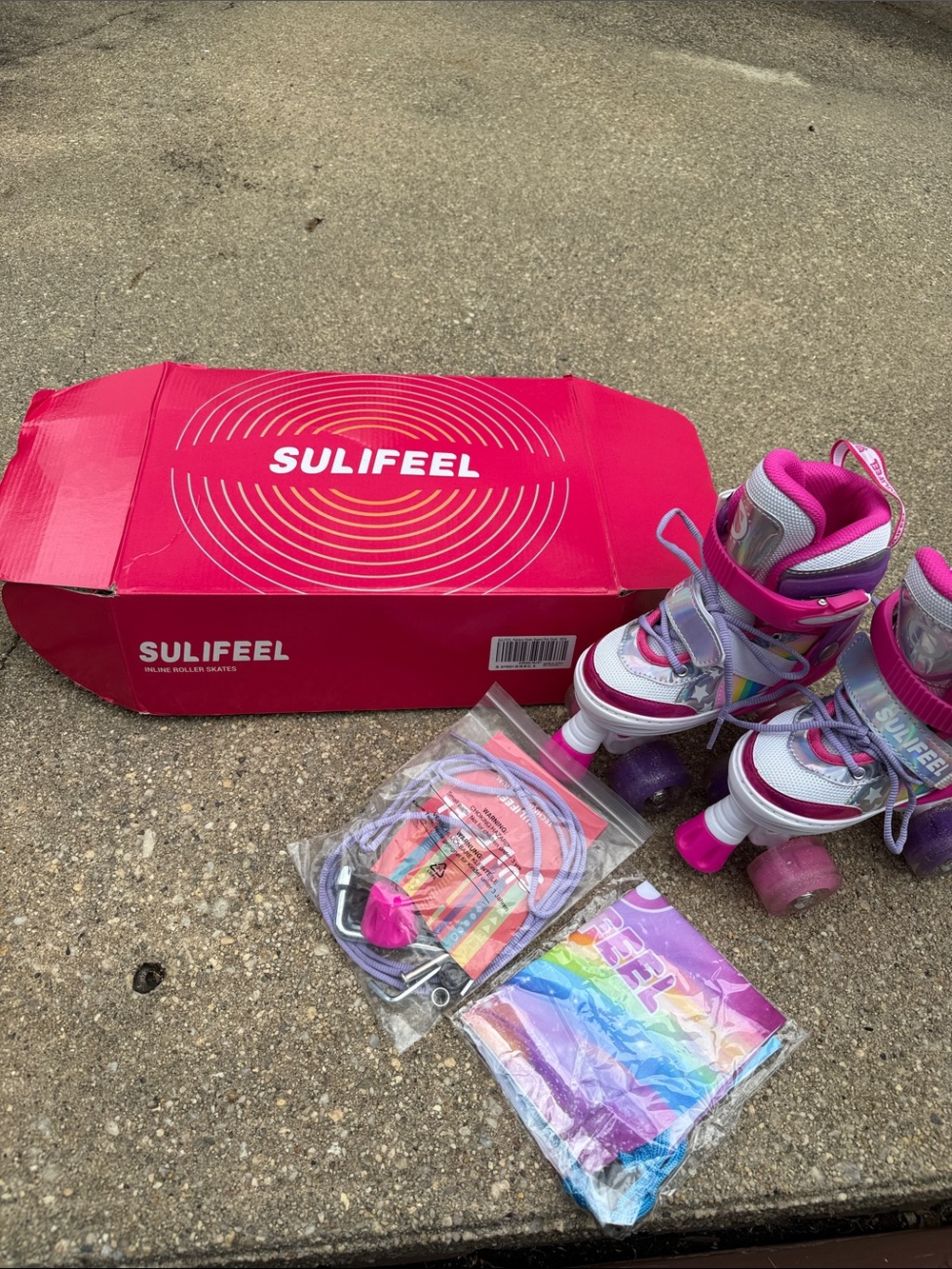 SuliFeel Girls Light-Up Roller Skates โ Size Small โ New With Tags - Picture 11 of 16
